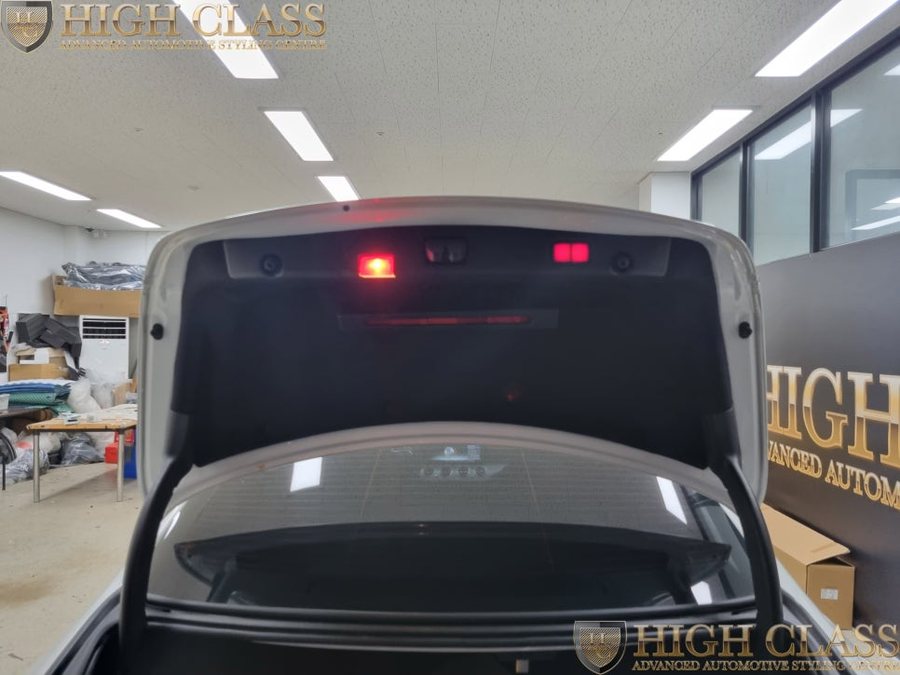 벤츠 E클래스 사제 테일게이트 대신 순정 전동트렁크 선호 하시는 이유