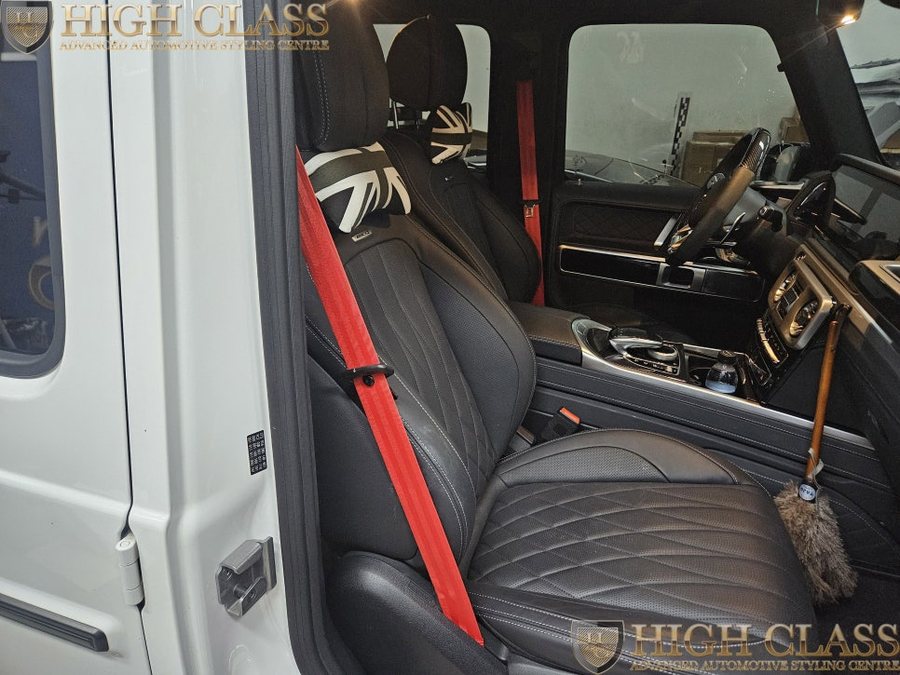 벤츠 G63 AMG 감성은 레드 컬러 안전벨트
