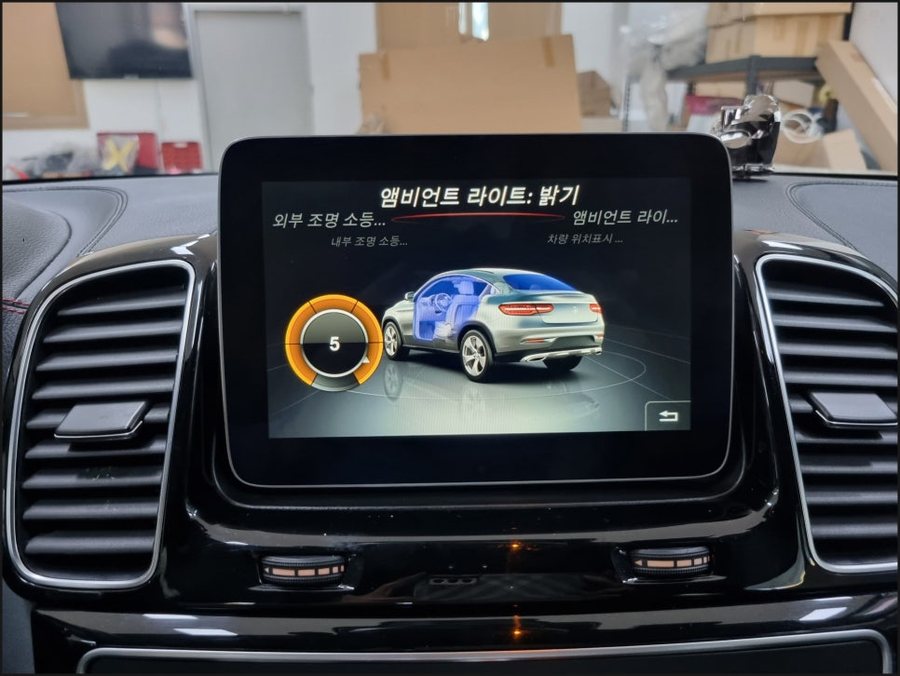 벤츠 GLE W166 12색 확장 엠비언트, 핸들열선