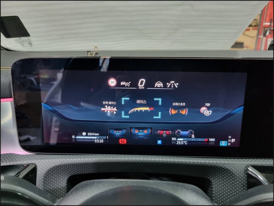 25년식 벤츠 CLA45sAMG HUD 헤드업디스플레이 순정옵션