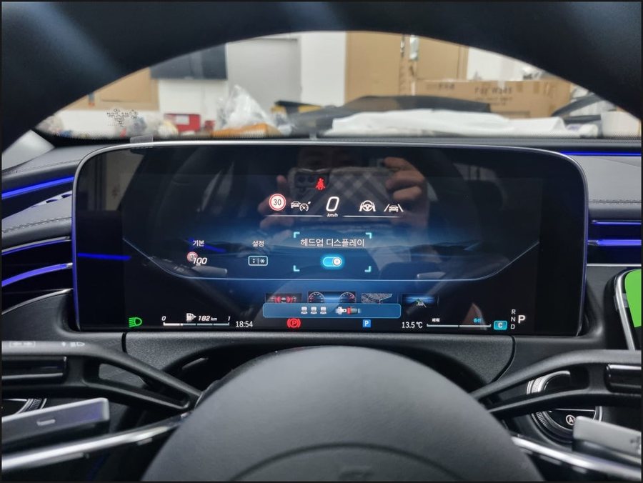 25년식 벤츠E200 HUD 헤드업디스플레이 출고순정옵션