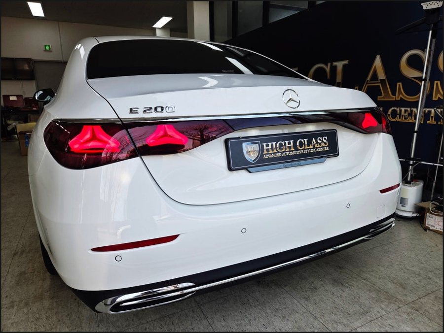 W214 벤츠E클래스 조수석스크린 모니터 + 순정 뒷좌석 리어공조기