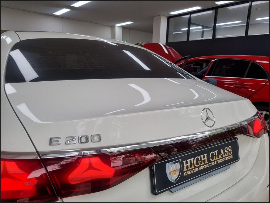 신형 E200 W214 순정 HUD 헤드업 레트로핏은 하이클라스