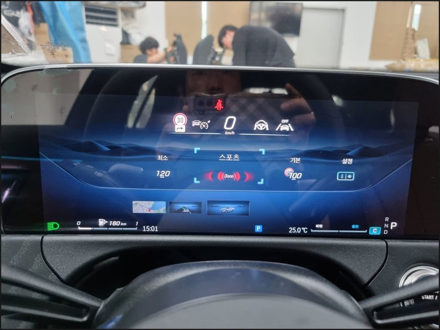 신형 E200 W214 순정 HUD 헤드업 레트로핏은 하이클라스