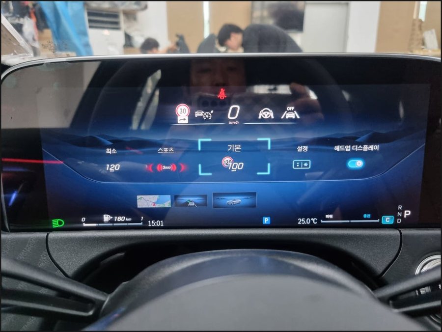 신형 E200 W214 순정 HUD 헤드업 레트로핏은 하이클라스