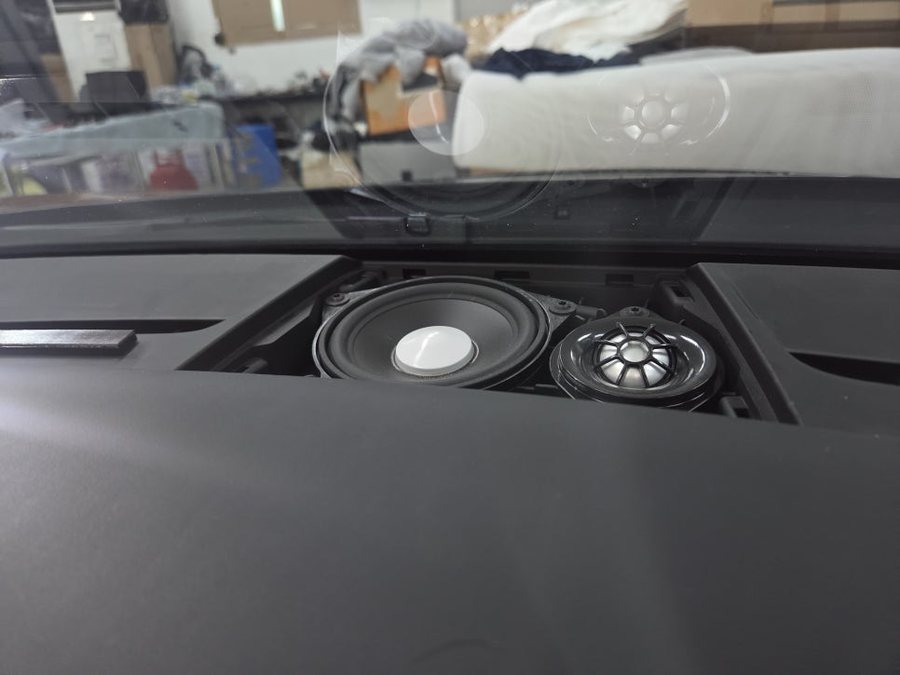 BMW i8 로드스터 AVI 스피커 풀 교체 매치 UP10 DSP 앰프