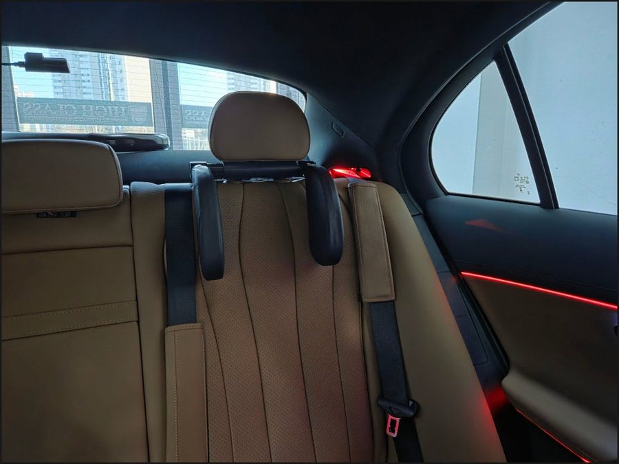 벤츠 E클래스 W214 풀옵션 시공 | 4D부메스터 전동트위터·안전벨트 엠비언트·미드레인지 엠비언트·조수석 R버튼·리어공조기