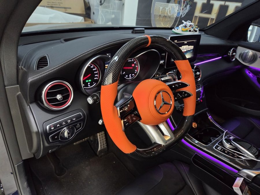 벤츠 GLC 63 AMG 잠자리 핸들 카본 구성