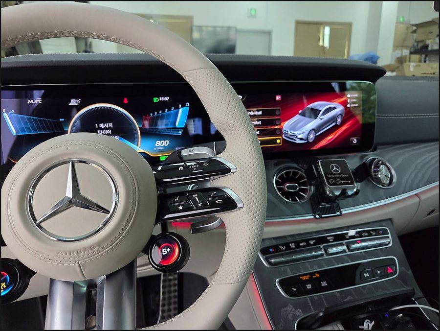 벤츠 CLS450 잠자리핸들 & 어질리티 셀렉트 버튼 시공으로 AMG 튜닝