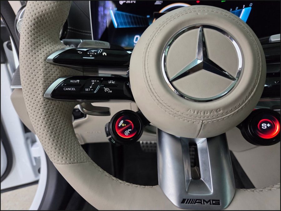 벤츠 CLS450 잠자리핸들 & 어질리티 셀렉트 버튼 시공으로 AMG 튜닝
