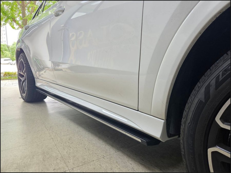 벤츠 GLE53AMG 전동사이드스텝 시공, 순정 감성 그대로
