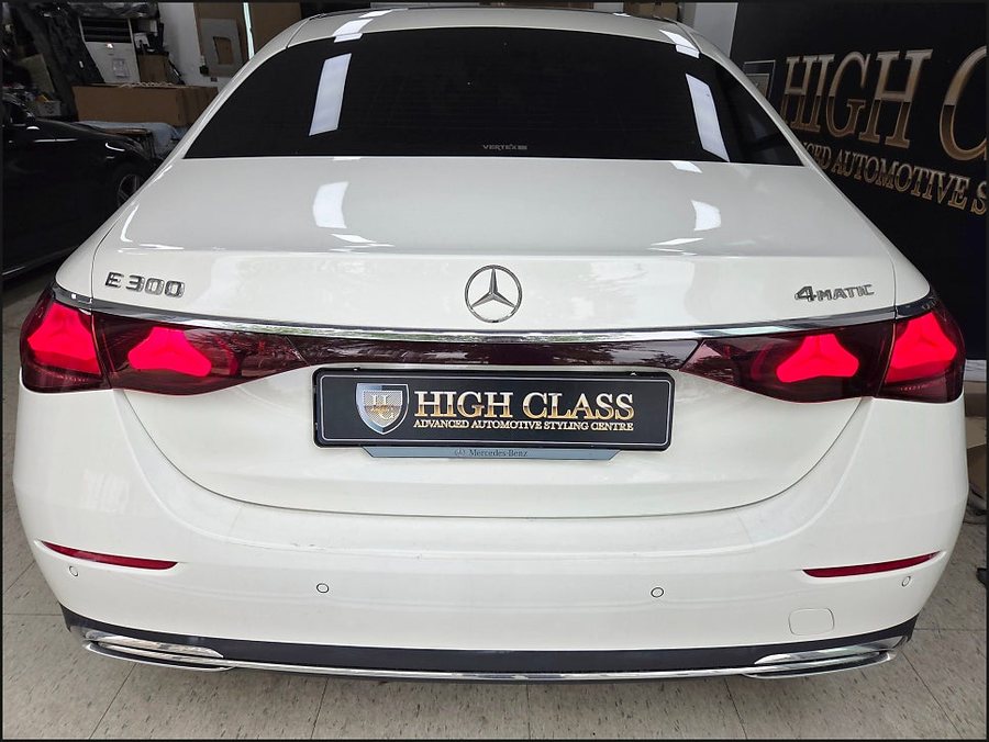 벤츠 E350e 발광그릴, E클래스 익스클루시브 모델이 야간에 멋내는 순정 옵션