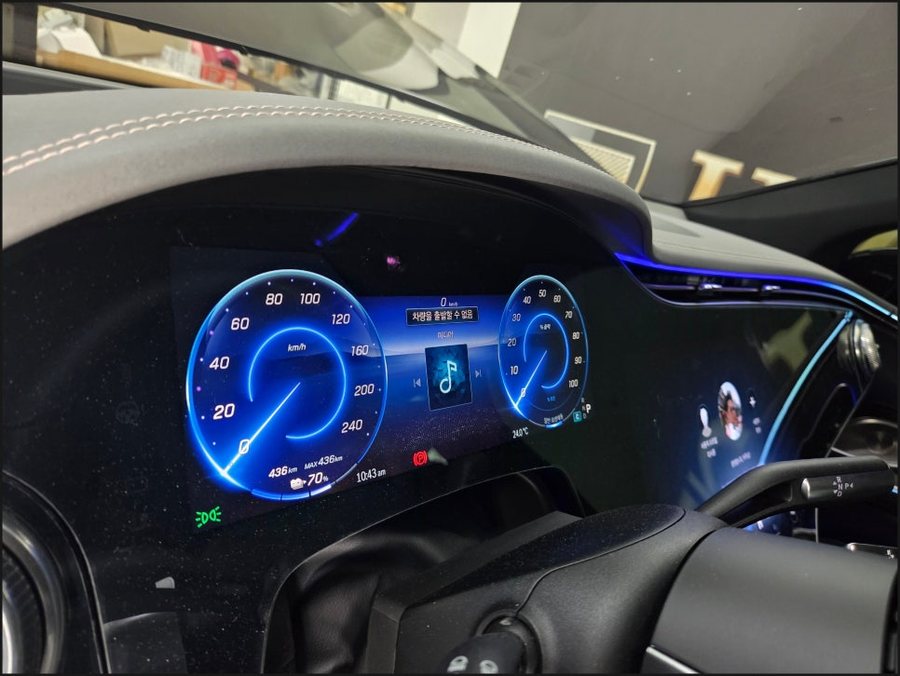 벤츠 EQS 마이바흐 순정 세로그릴과 계기판 코딩으로 EQS 680 SUV 컨버전 완성