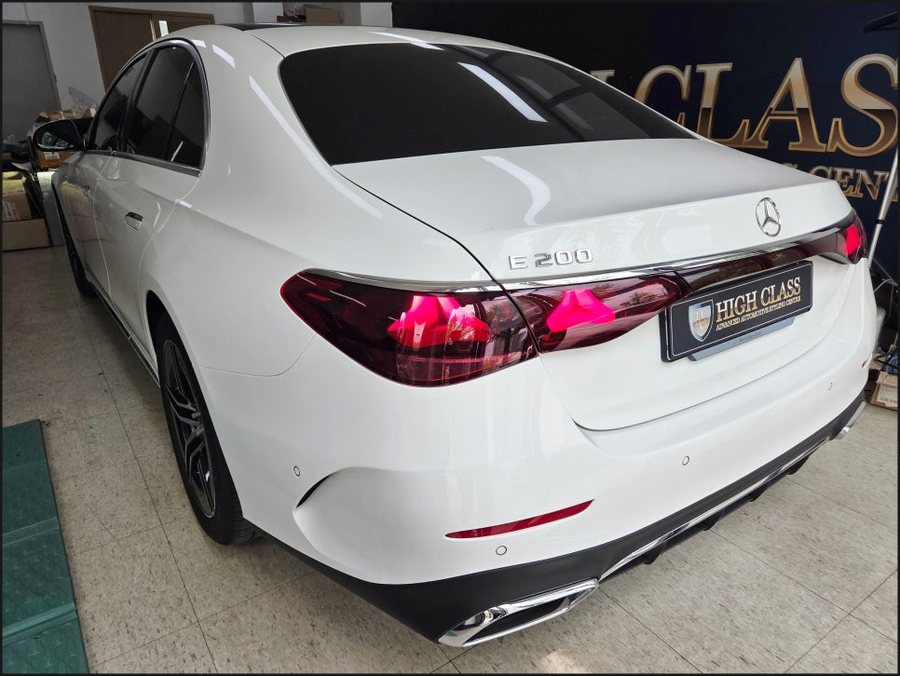 W214 벤츠 E클래스 리어모니터, 순정이라고 해도 믿는 후석 모니터