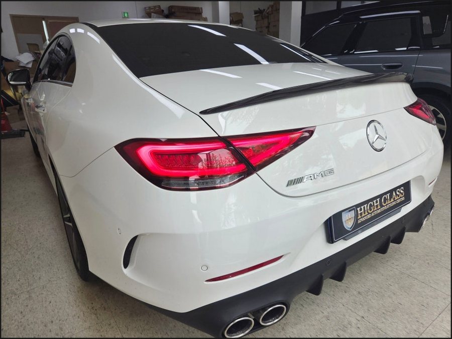 벤츠 CLS 전동센터스피커와 AMG 계기판 코딩, 실내 튜닝의 이유